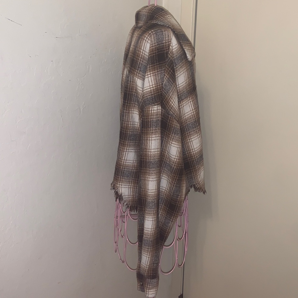 Like New Quin White Cream/Brown Plaid L/S Collared Fringe Shirt- Small - Picture 5 of 10
